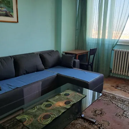 Apartment Mocartov Kutak - Sarmantan Dvosoban Stan U Sirem Centru Nisa *