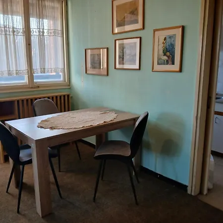 Mocartov Kutak - Sarmantan Dvosoban Stan U Sirem Centru Nisa