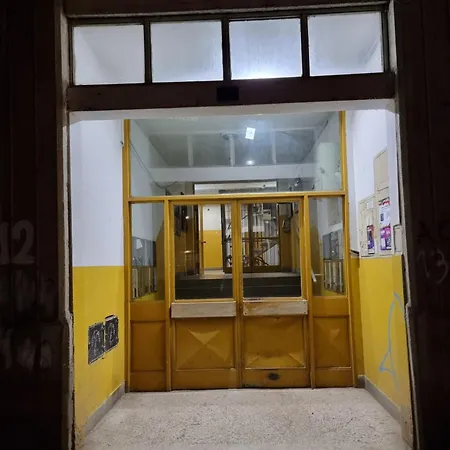 Mocartov Kutak - Sarmantan Dvosoban Stan U Sirem Centru Nisa