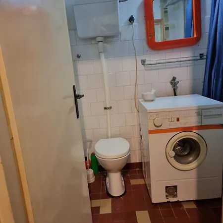 Apartment Mocartov Kutak - Sarmantan Dvosoban Stan U Sirem Centru Nisa